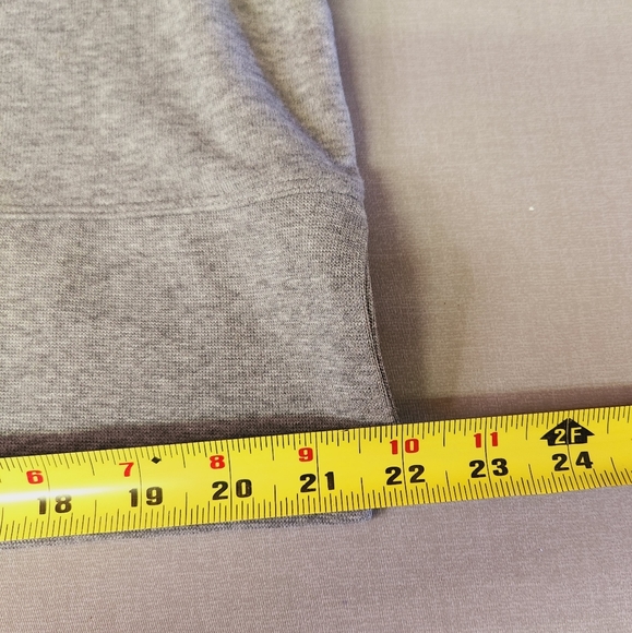 Nike Versa Crew Embossed Cropped Sweatshirt Activewear Oversized Loungewear Gym - Picture 11 of 13